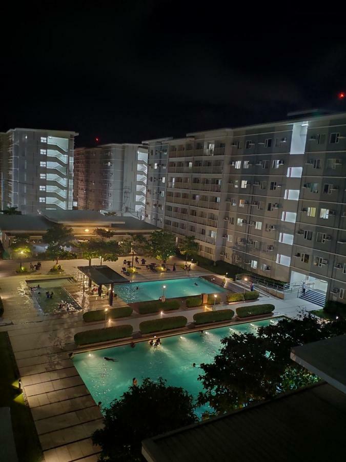 Trees Residences - Tower 11 1Br With Balcony Маніла Екстер'єр фото
